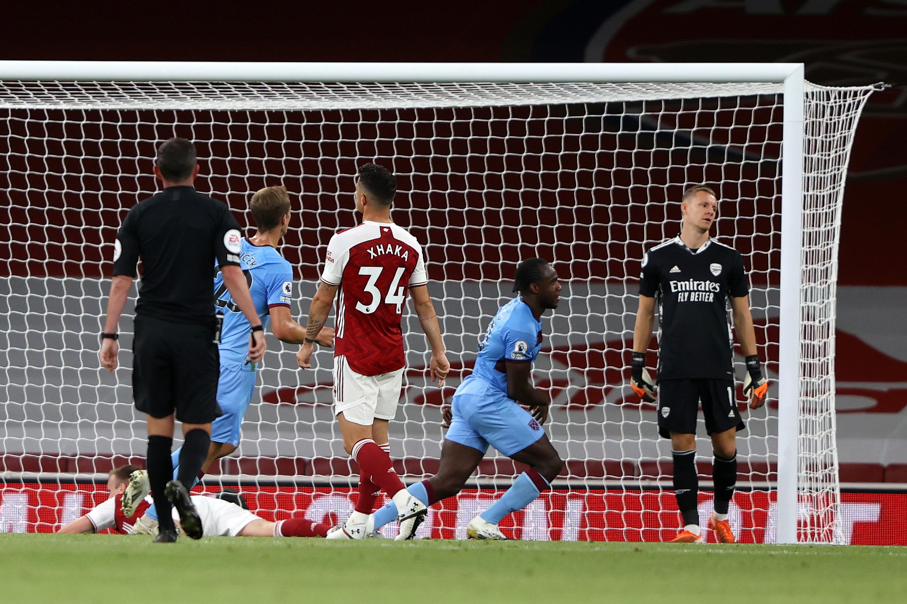 Michail Antonio empató para West Ham en la cúspide del descanso