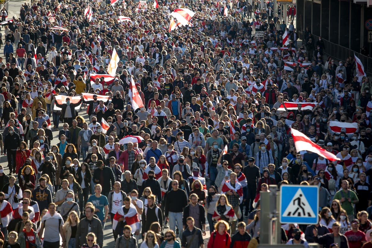 March of 100,000 marks week 7 of Belarus protests