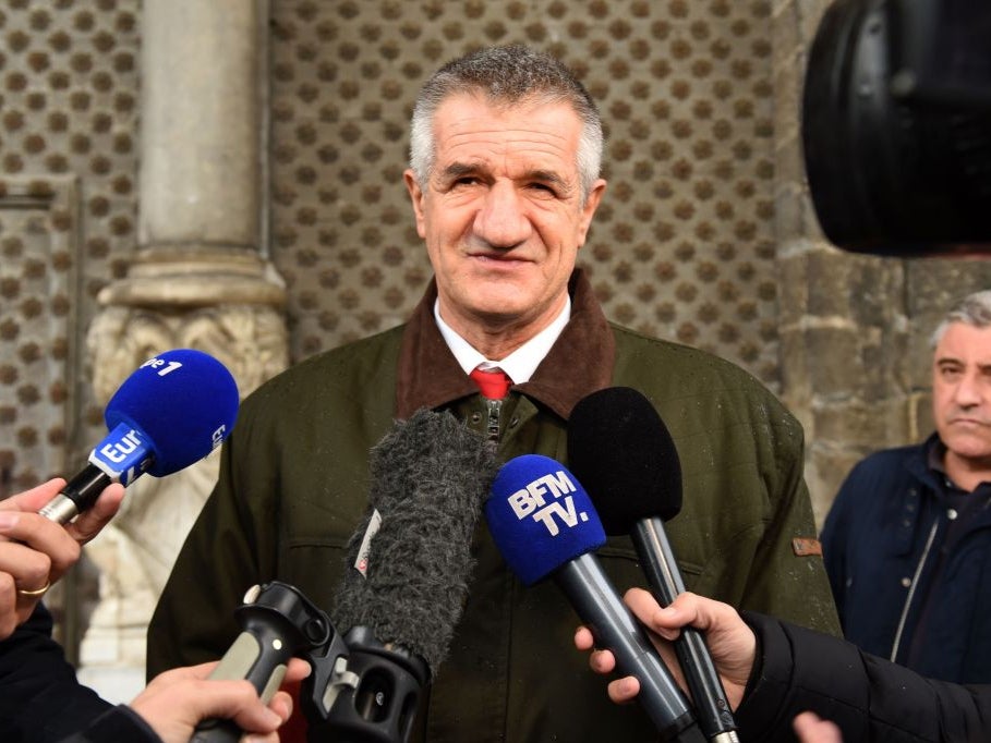 Jean Lassalle apologised for the hold up