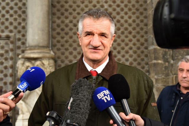  Jean Lassalle apologised for the hold up