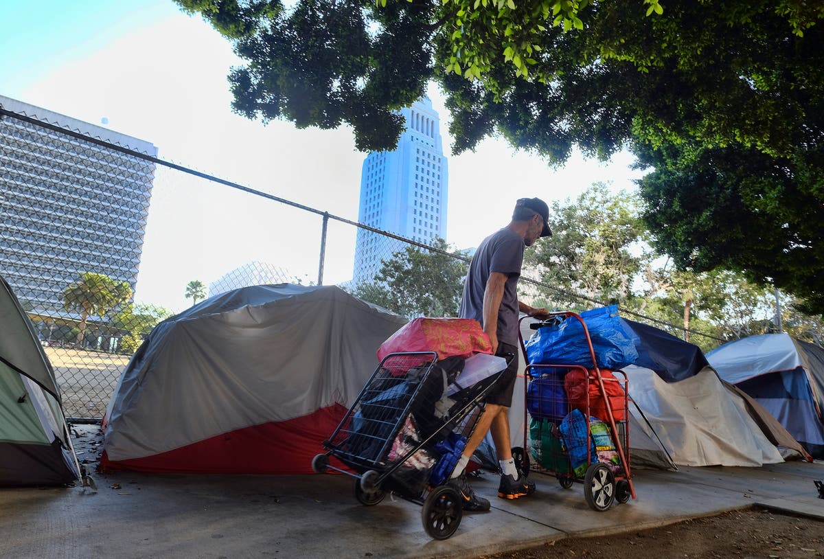 Census takers head to homeless shelters, outdoor camps