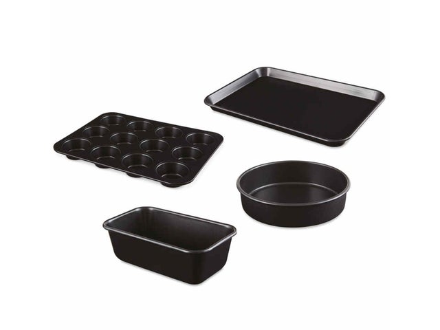 Deep Dish Pizza Good Taste But Do Not Cook It In The Baking Pan It Comes With You Ll Destroy Your Pizza Trying To Get It Unstuck Aldi