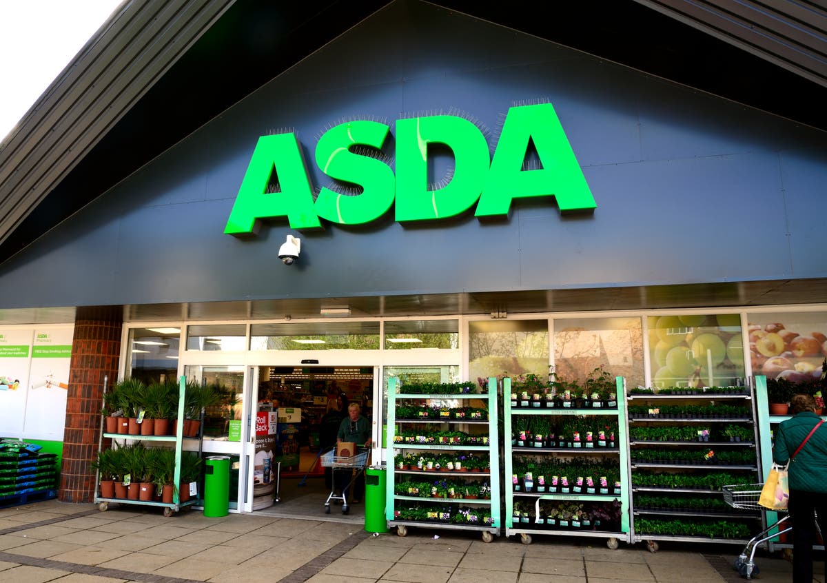 Asda introduces coronavirus safety marshals to ensure shoppers follow new government guidelines