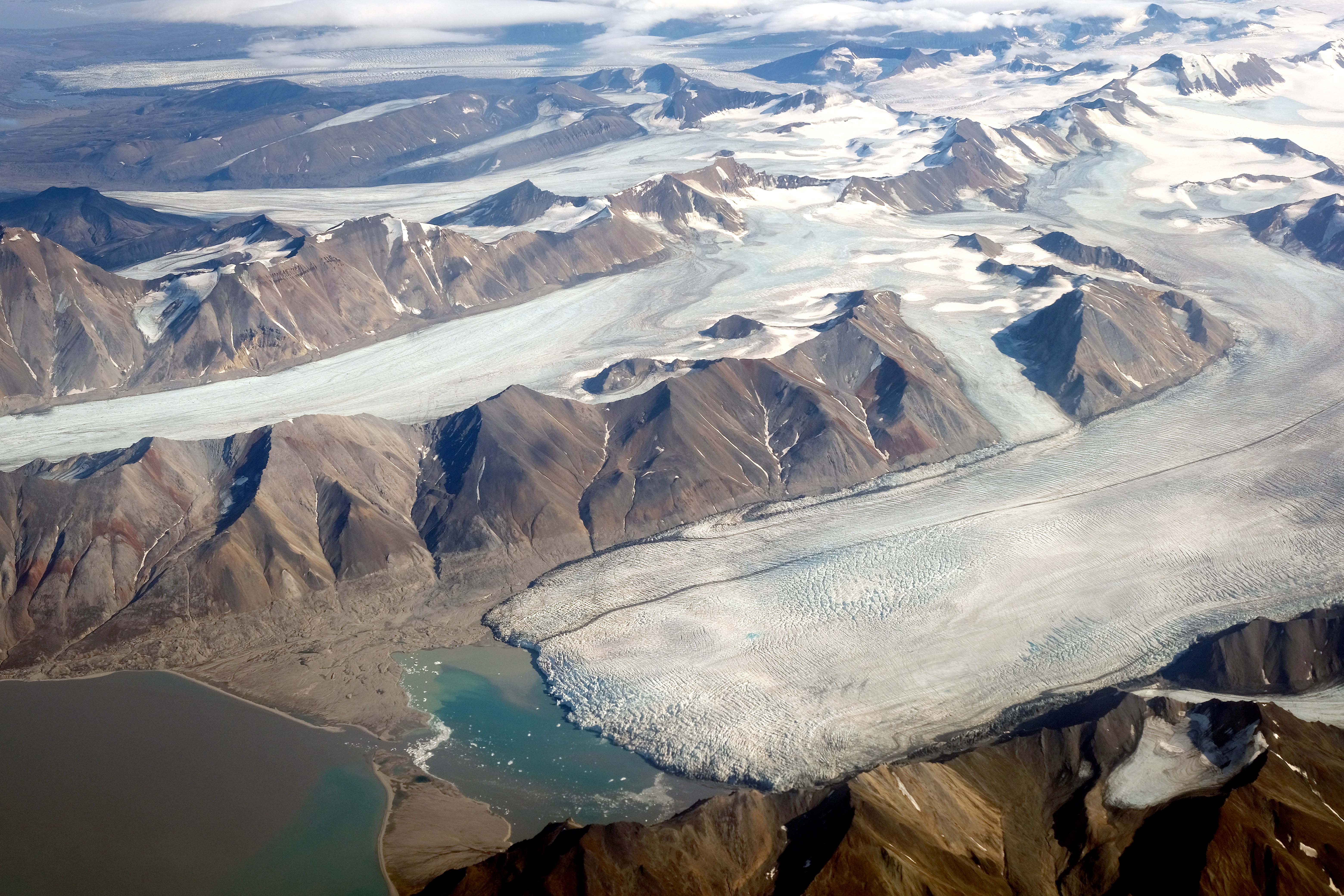 Glaciers melting during this summer’s heat wave on Svalbard archipelago