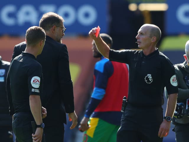 Slaven Bilic is red carded by Mike Dean