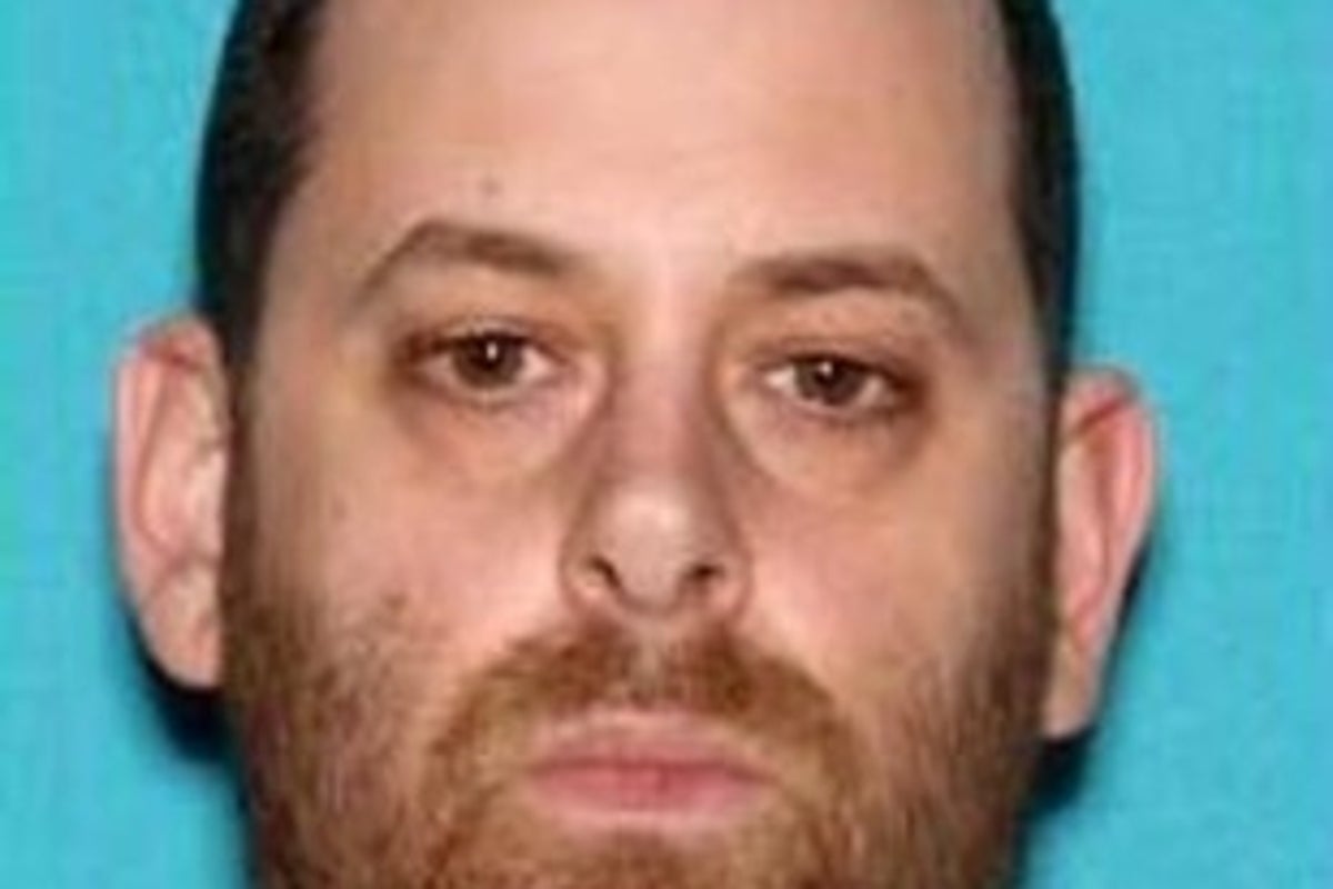 FBI offers $10K reward to find fugitive porn boss facing trafficking ...