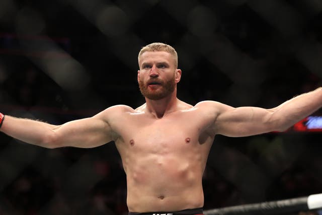Jan Blachowicz fights Dominick Reyes for the vacant UFC light heavyweight title at UFC 253