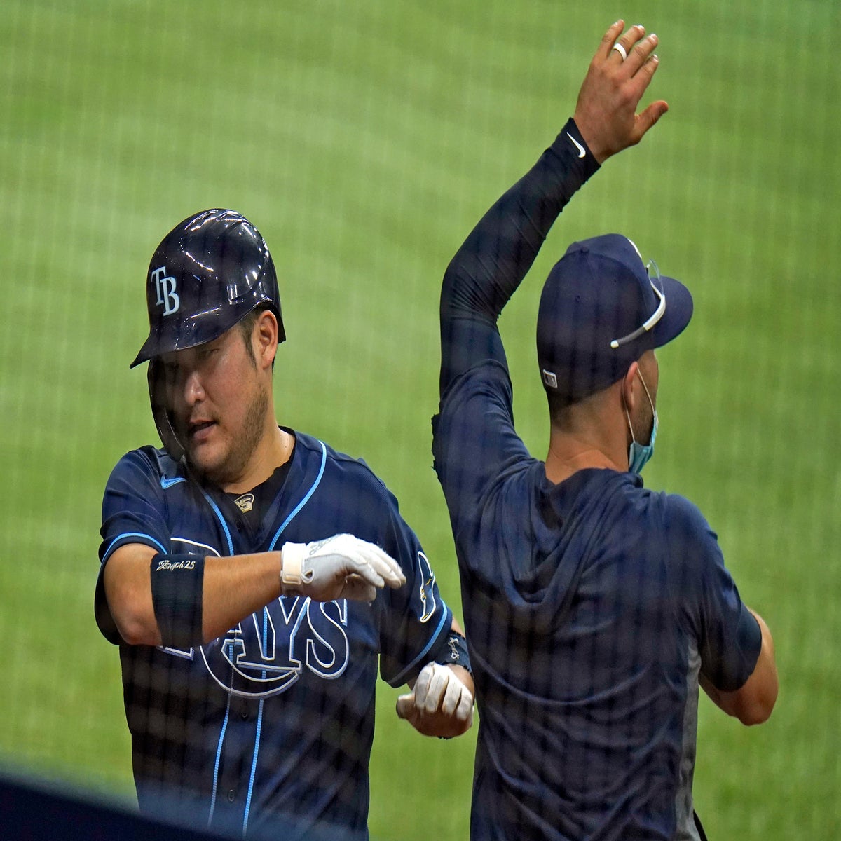 Rays beat Philadelphia 4-3, hurt Phillies' playoff hopes