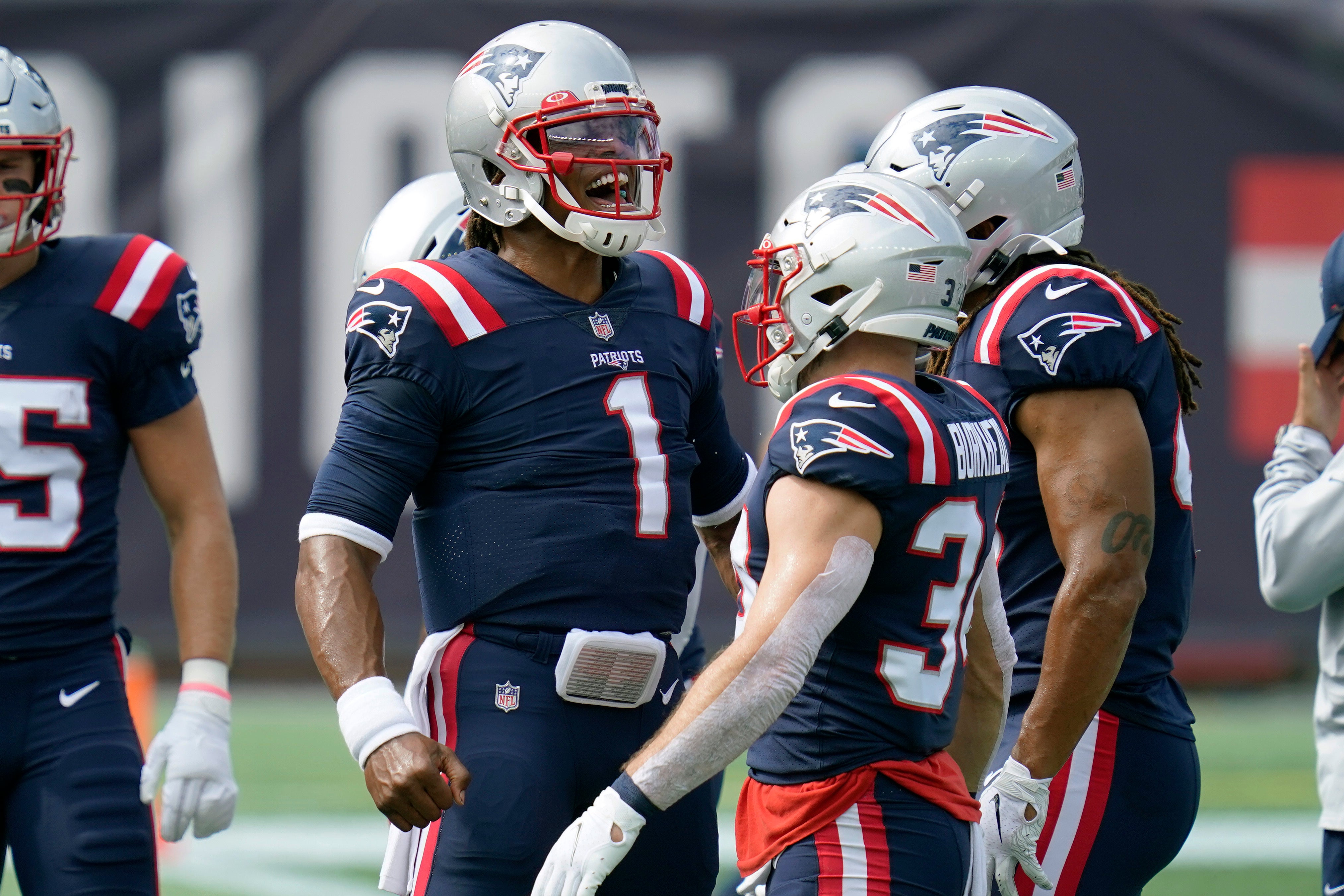 The Latest: Patriots' Newton 2nd on career QB rushing list NFL latest ...