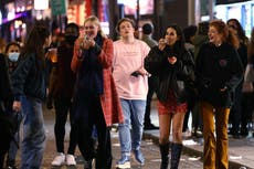 Coronavirus curfew: London burger restaurant fined £1,000 for serving customer four minutes after 10pm