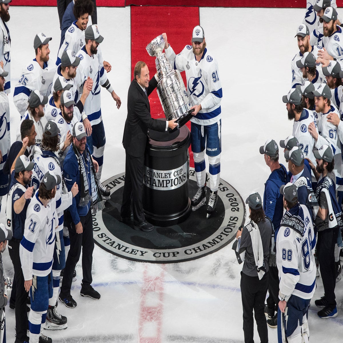 Steven Stamkos Becomes The Lightning's All-Time Point Leader 