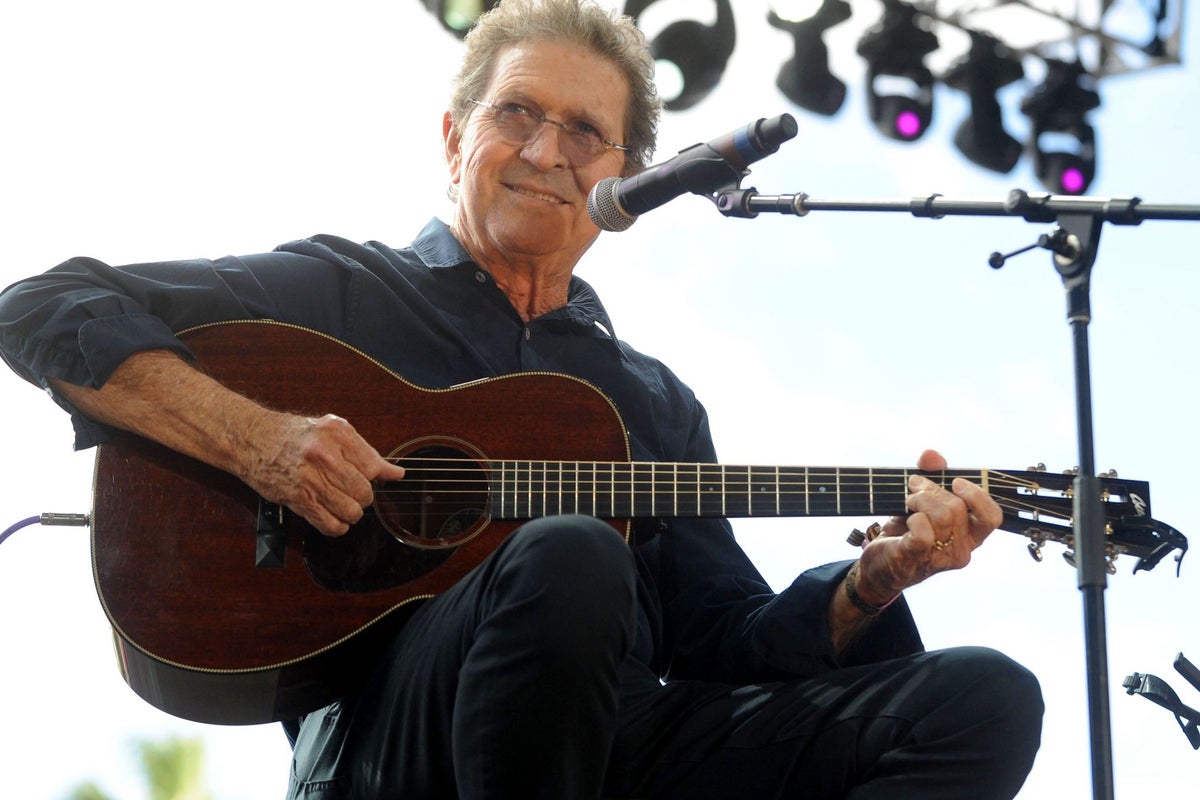 Mac Davis: Legendary country singer ‘critically ill’ after heart ...