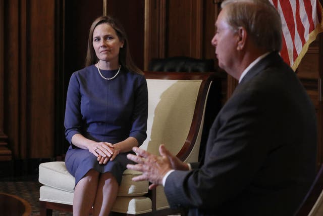 Amy Coney Barrett realizó una visita al Senado.