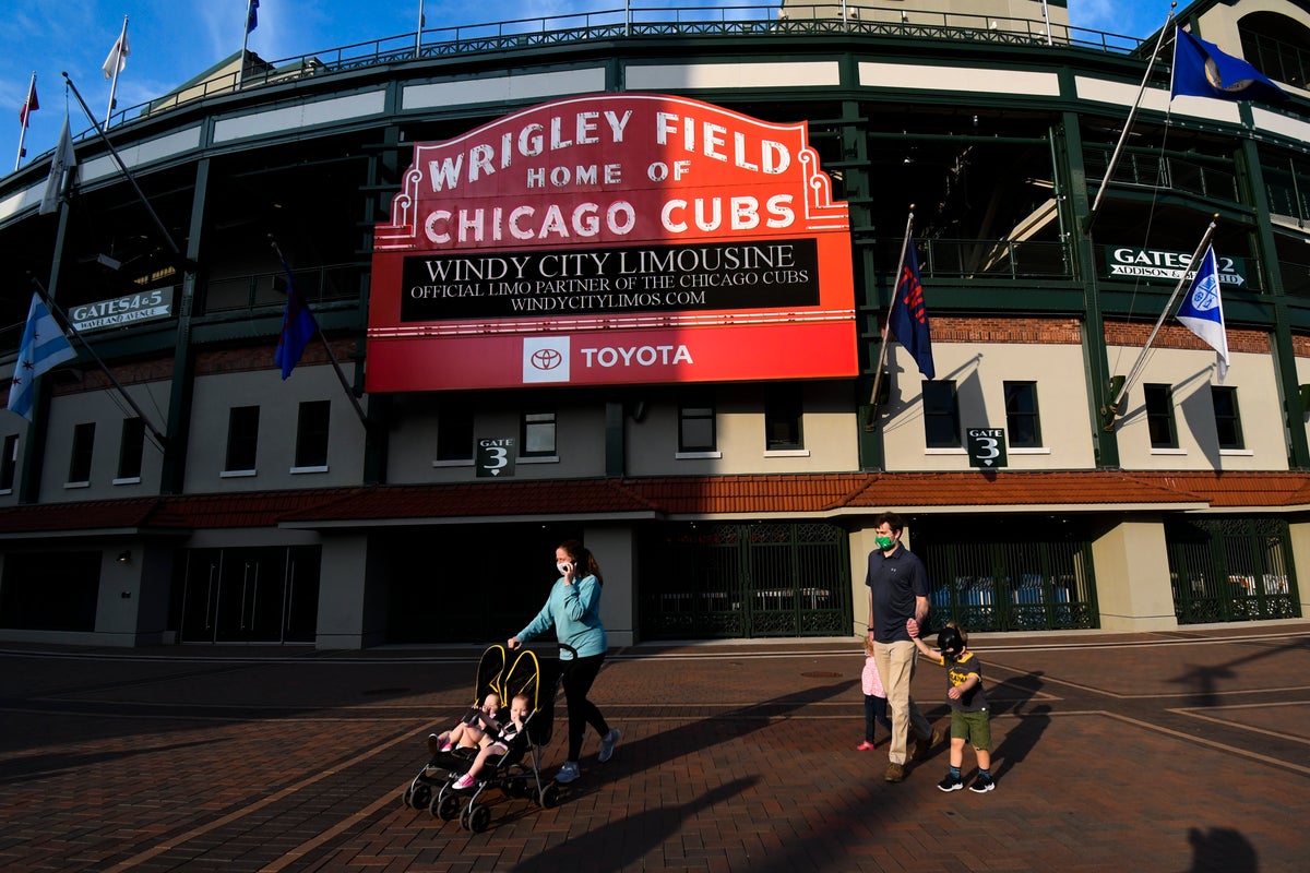 Chicago Cubs' security guard hospitalised after opening suspicious