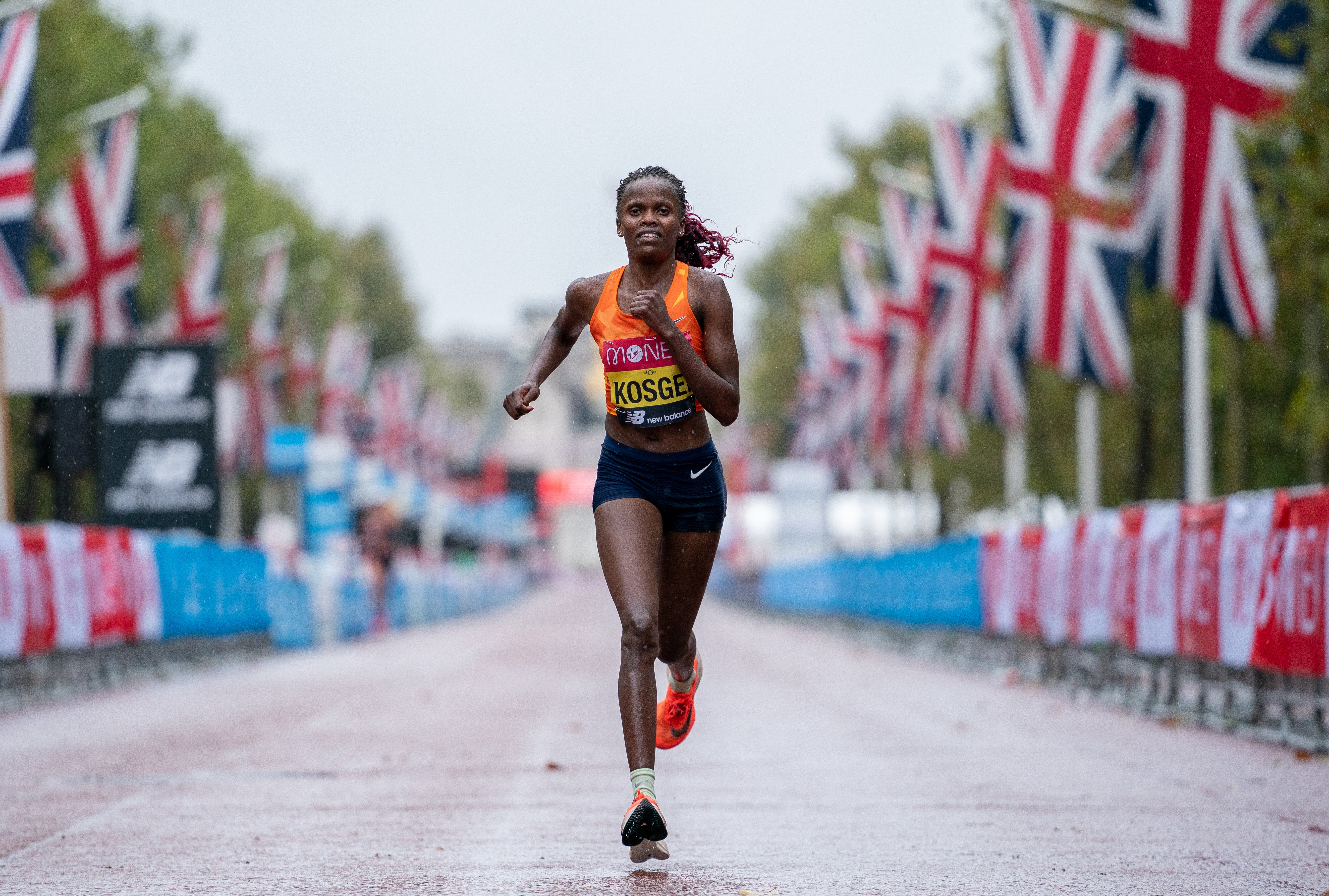 World record holder Brigid Kosgei powered to victory in the women's race