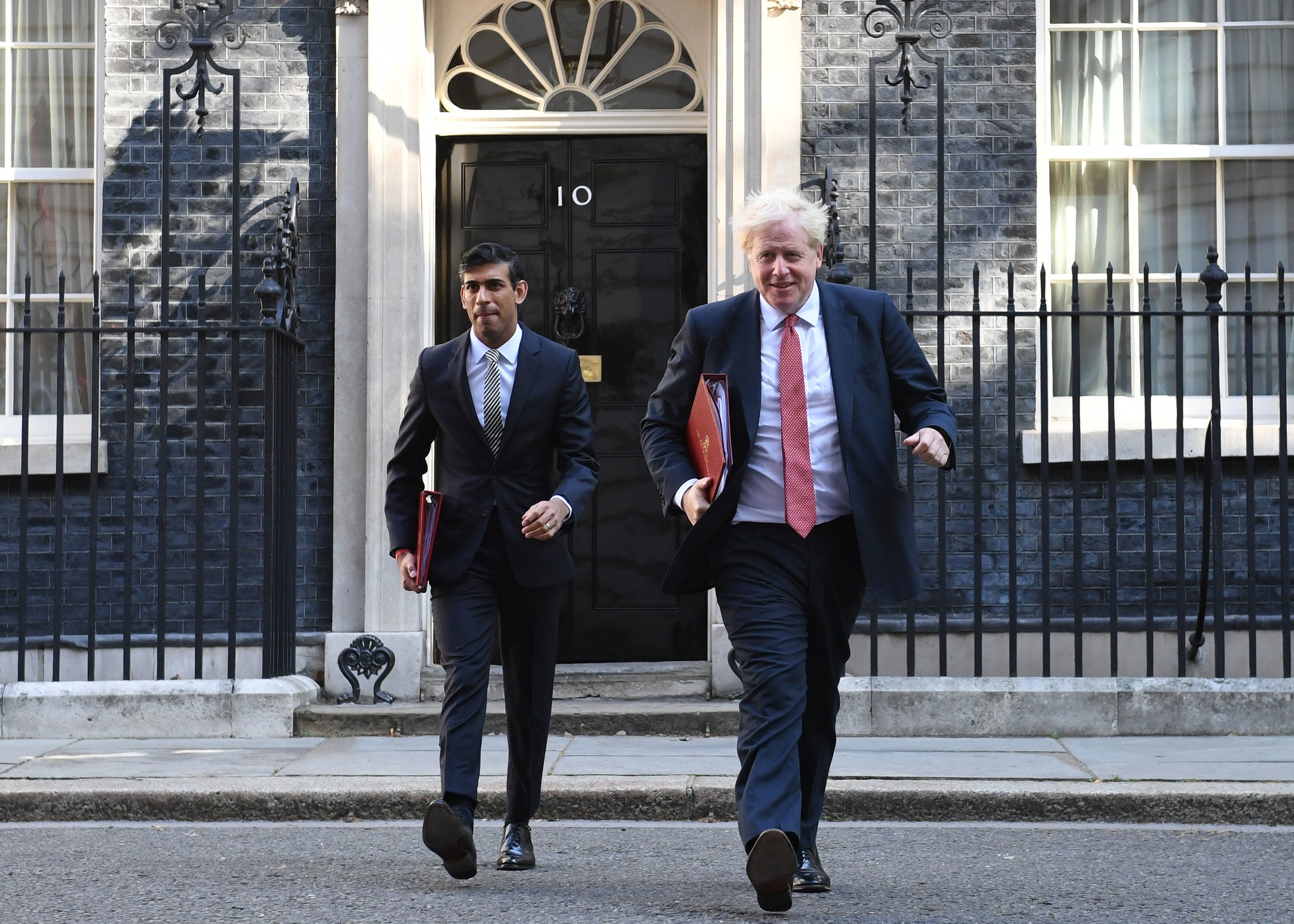 Rishi Sunak and Boris Johnson outside No 10