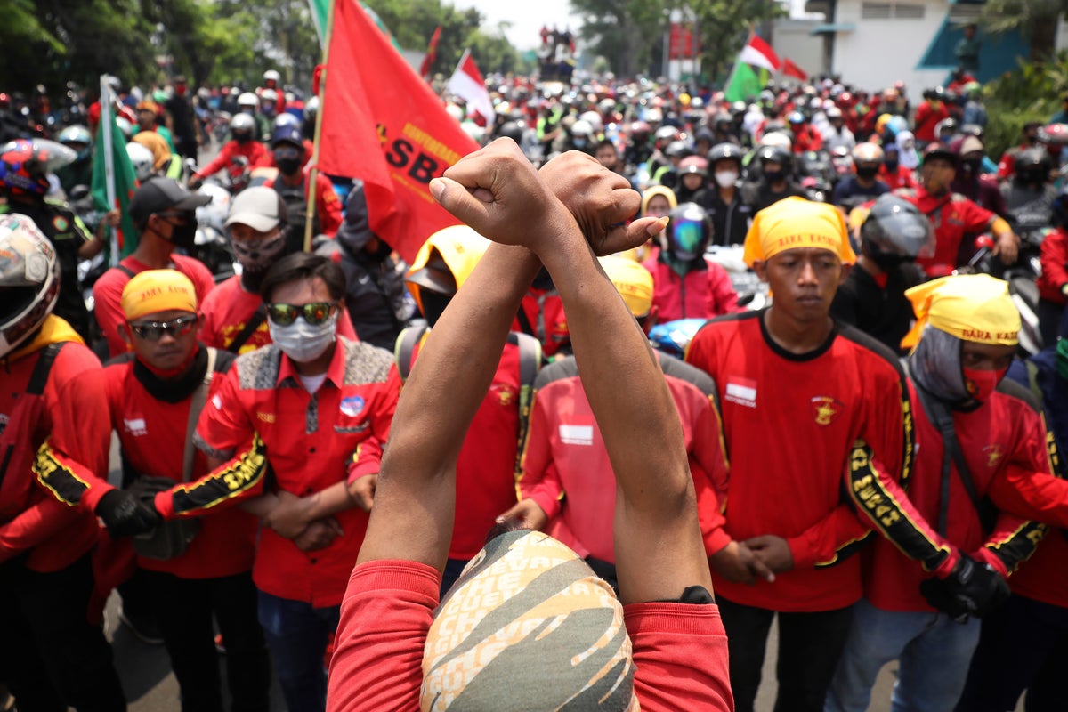 Thousands Of Students Workers Protest New Indonesian Law Students