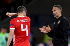 Davies on discussing Spurs’ thrashing of United with Wales boss Giggs