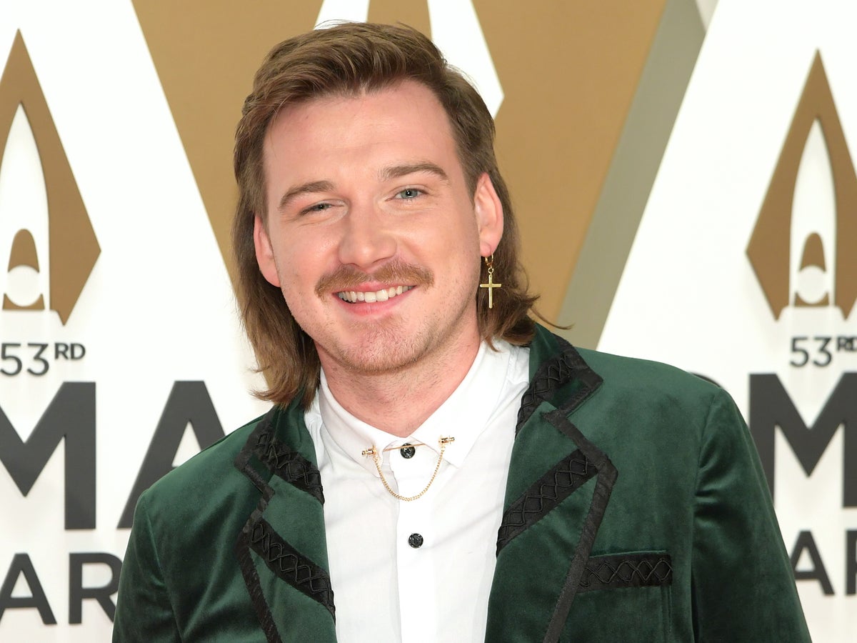Morgan Wallen wins ACM award after previously being suspended for racial slur | The Independent