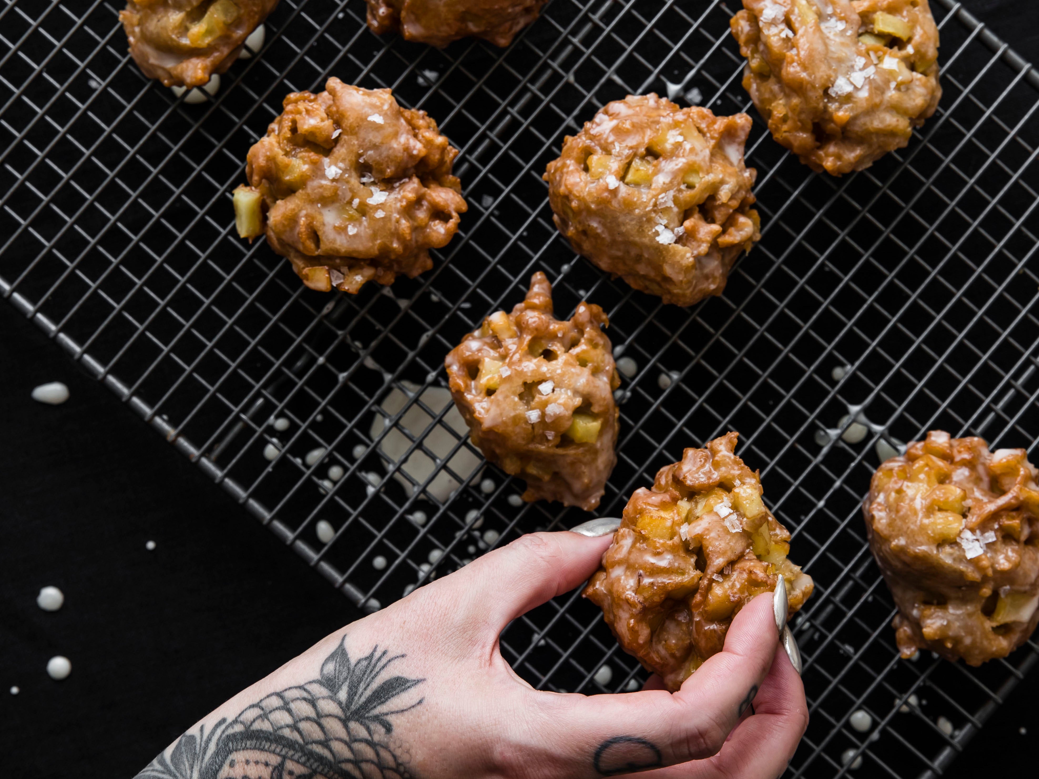 Apple and spiced rum fritters