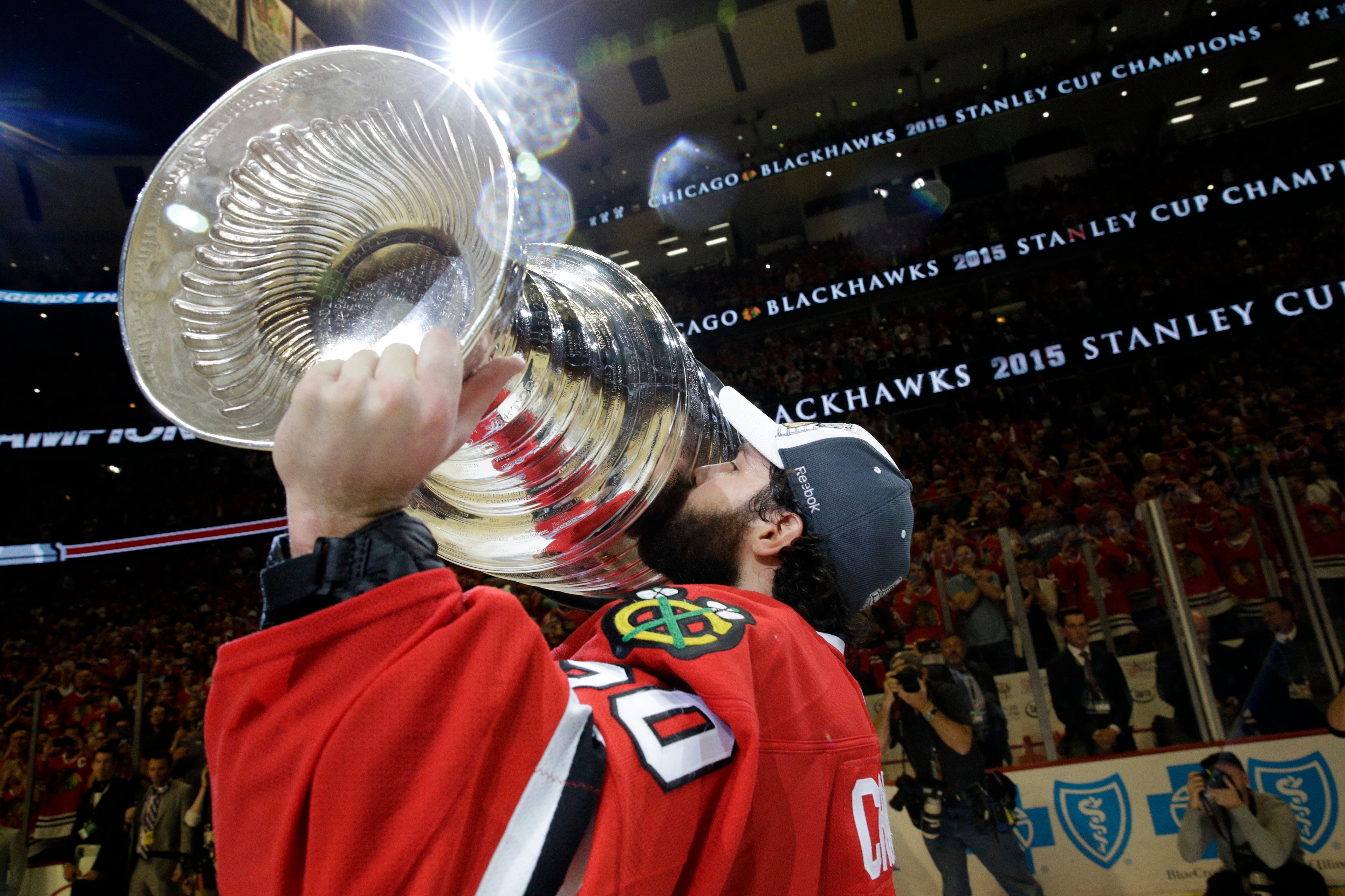 Brent Seabrook takes out full page ads to thank Blackhawks fans