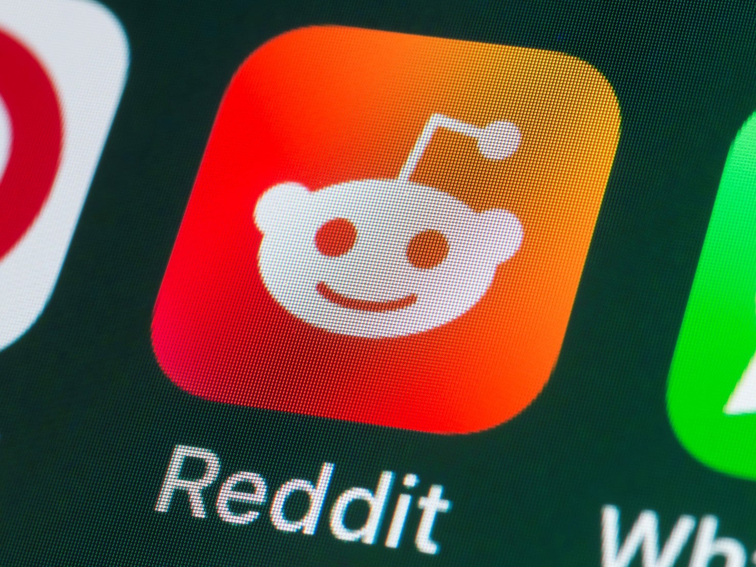 An AI bot fooled users on Reddit