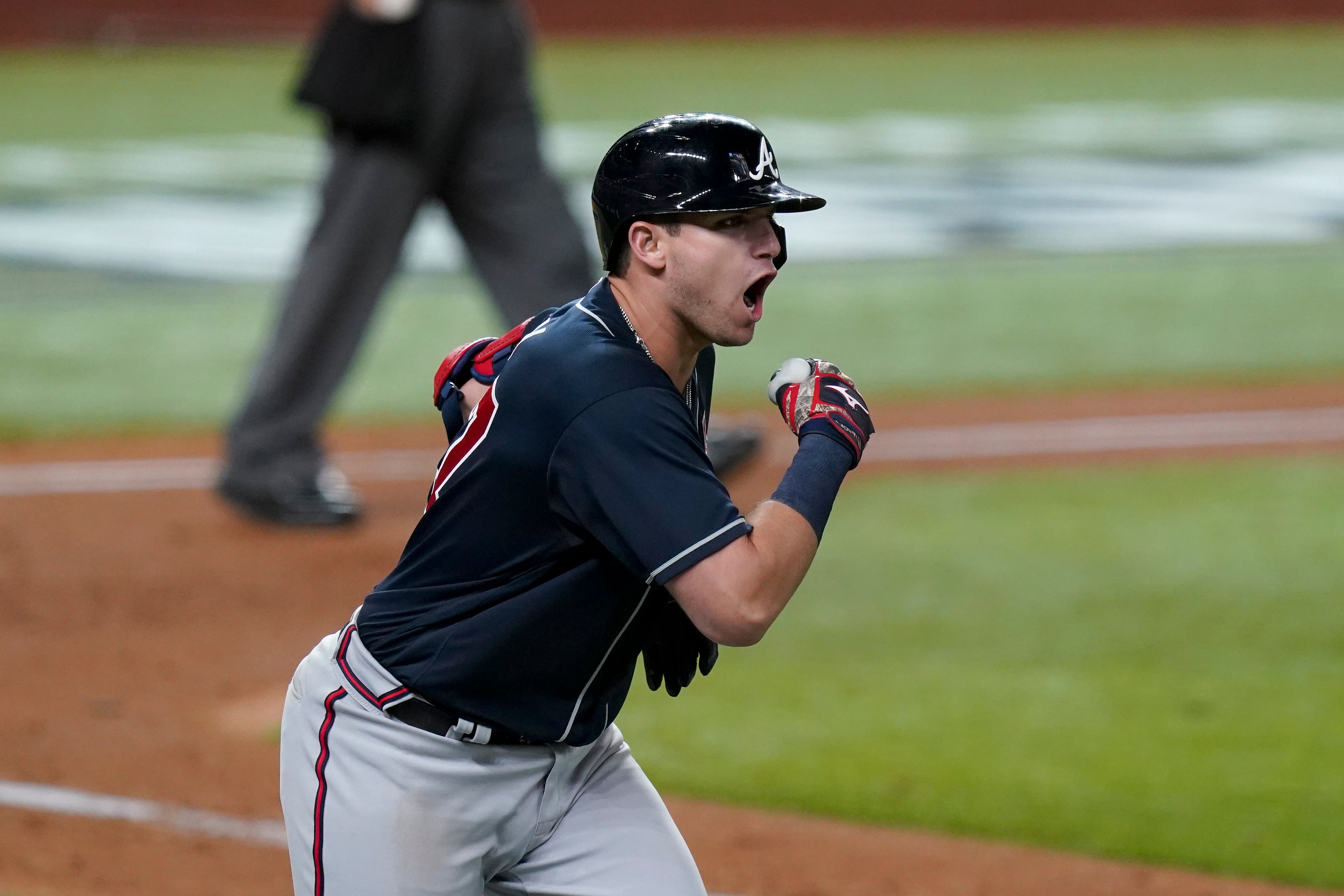 Riley HR ignites big Braves 9th in 5-1 NLCS win over Dodgers Homer