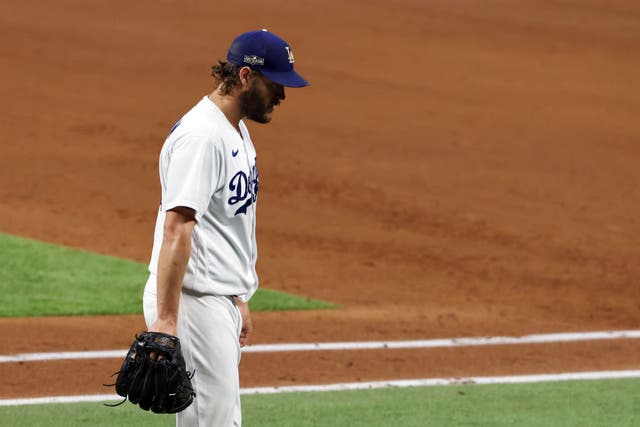 Tony Gonsolin tomará el lugar del pícher zurdo esta tarde frente a Atlanta