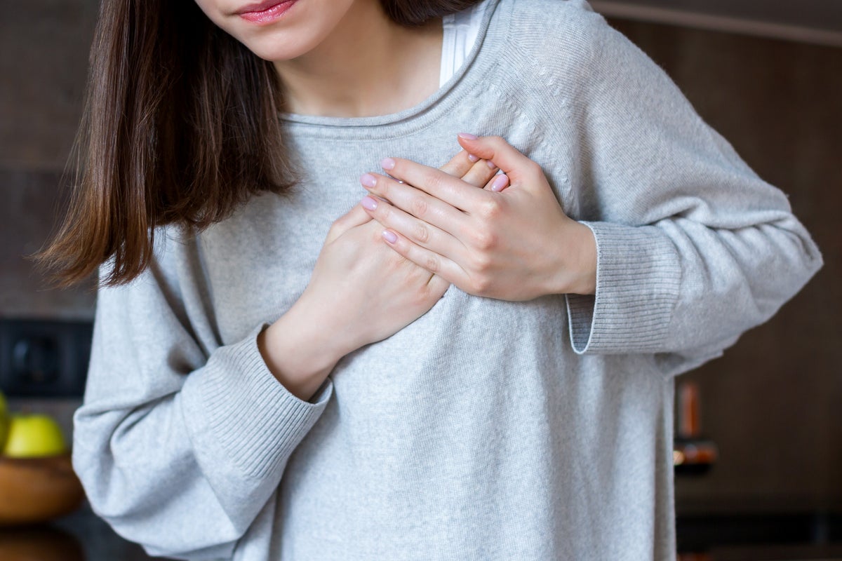 Younger women who suffer a heart attack are more likely than men to die