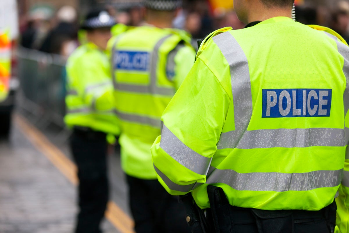 Teenager in hospital after ‘horrific’ machete attack by two men on a moped – UK Times Teenager in hospital after ‘horrific’ machete attack by two men on a moped – UK Times