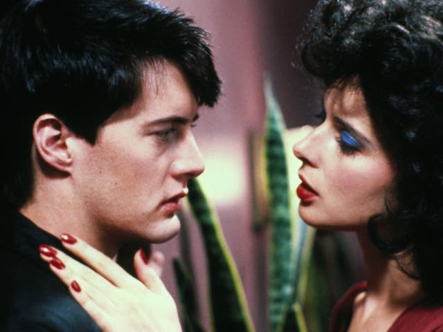 <p>Kyle Maclachlan and Isabella Rossellini in Blue Velvet</p>
