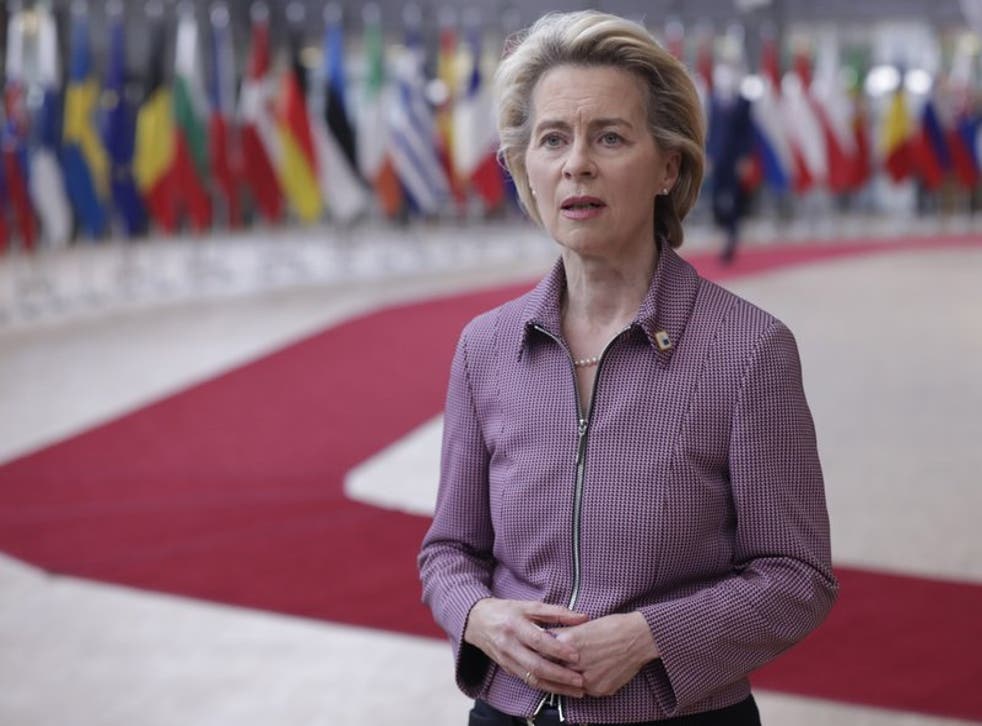 La funcionaria ya había socializado con otros líderes de la UE antes de la inauguración formal de la cumbre de dos días.