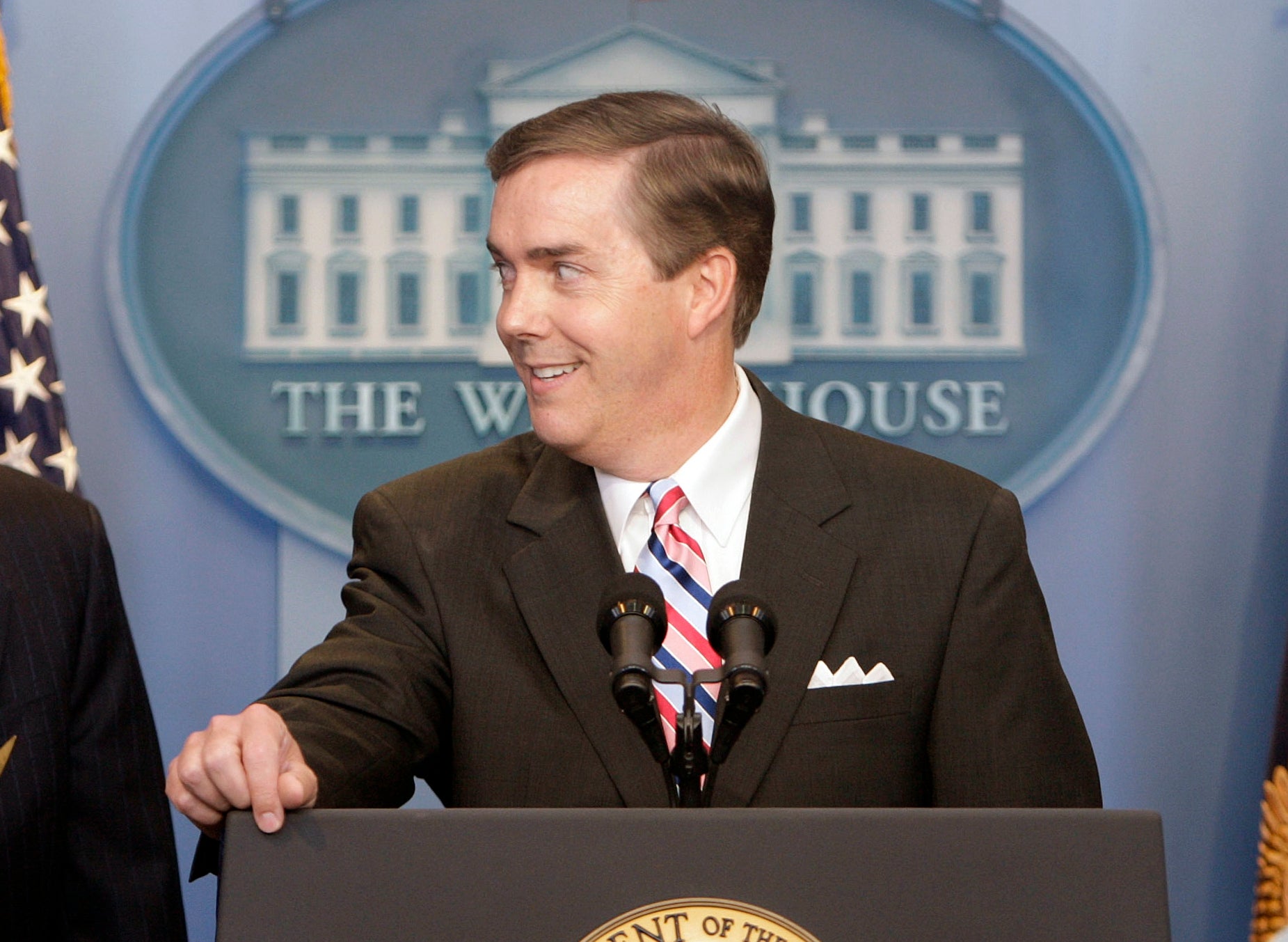 White House Correspondents Association President Steve Scully appears at a ribbon-cutting ceremony for the James S. Brady Press Briefing Room at the White House in Washington on 11 July 2007