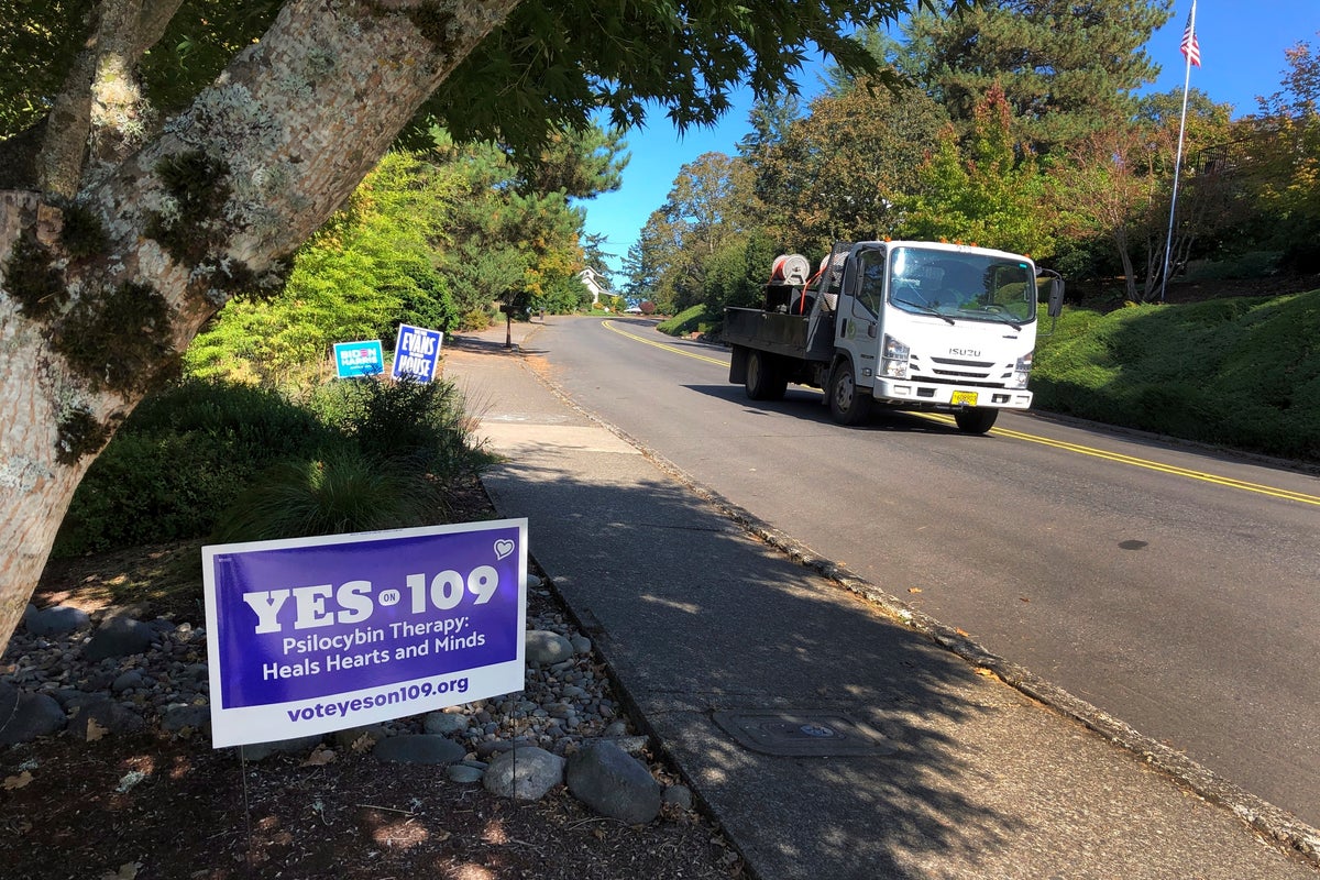 2 drug legalization measures on Oregon ballot