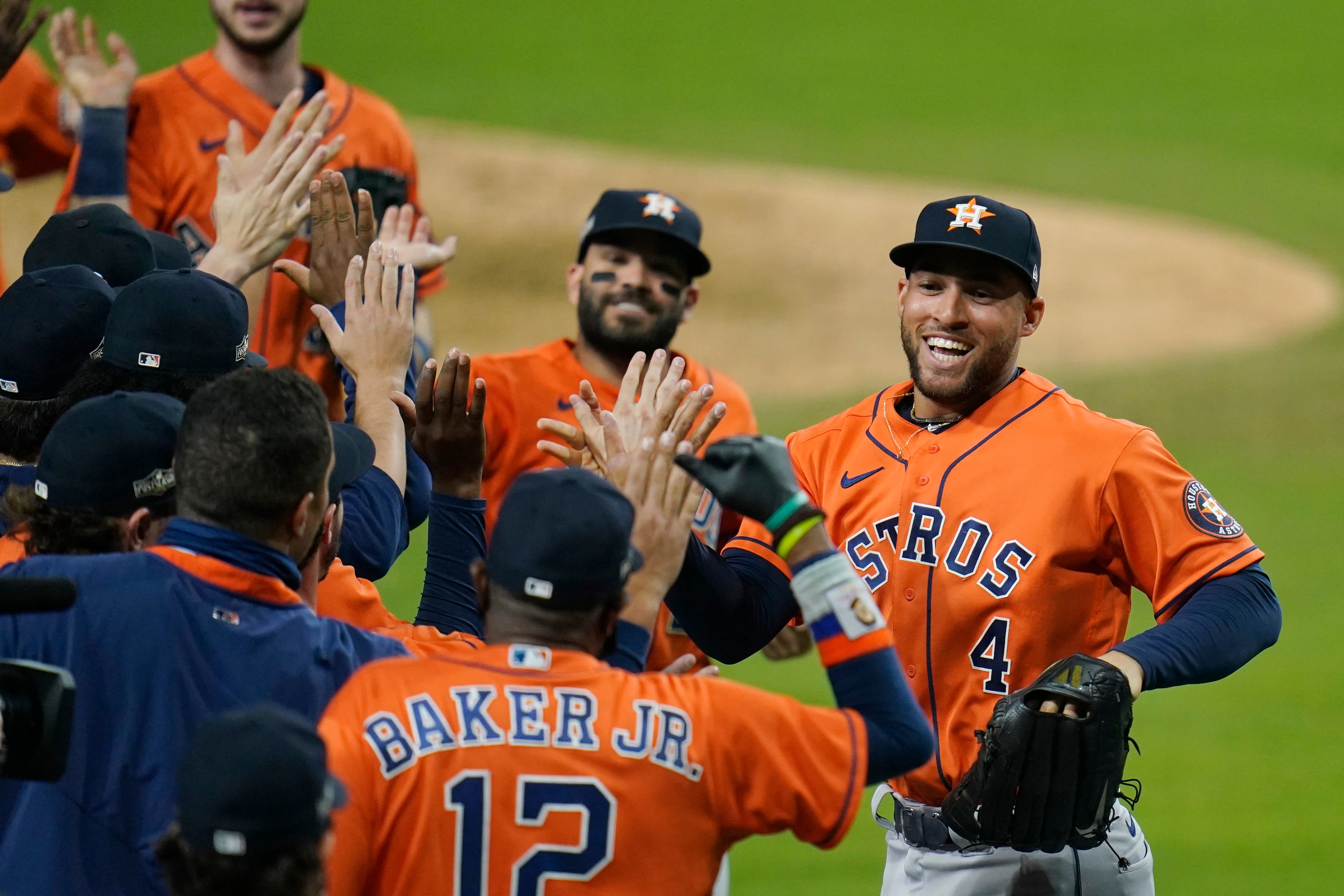 LEADING OFF: Astros on brink of historic comeback vs Rays Red Sox