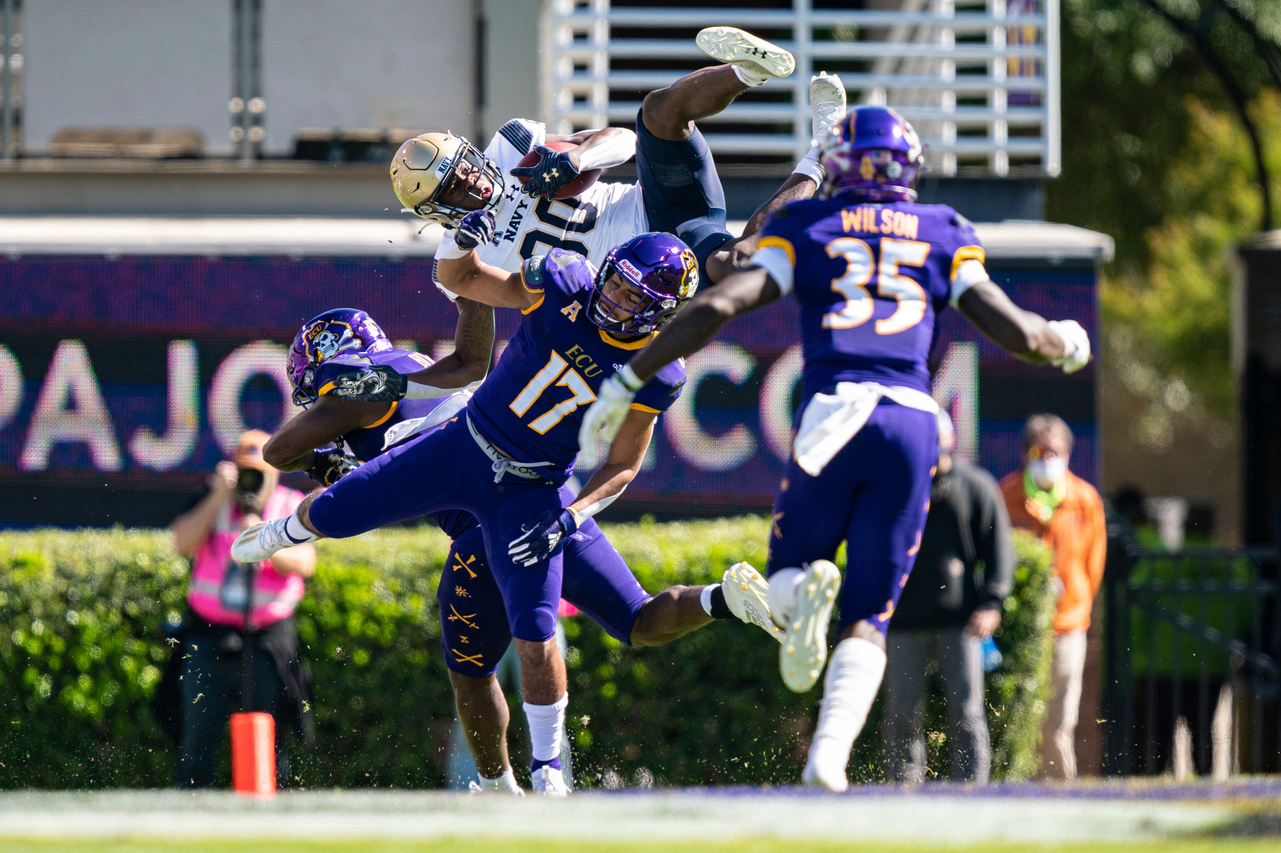 Smith runs for 157 yards, 2 TDs in Navy's 27-23 victory Navy Greenville  score ECU AP