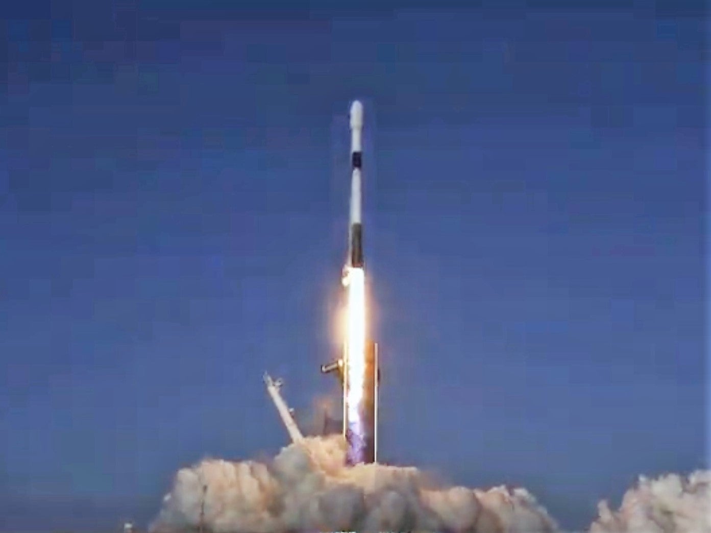 SpaceX launched 60 Starlink satellites into low-Earth orbit aboard a Falcon 9 rocket from Cape Canaveral, Florida on 18 October, 2020