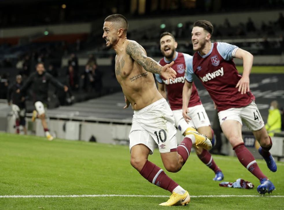 Manuel Lanzini celebra tras anotar el gol que le dio a West Ham el empate 3-3 ante Tottenham