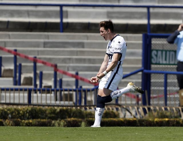 Pumas encontró la victoria en una grosera equivocación del portero de Toluca, Luis García