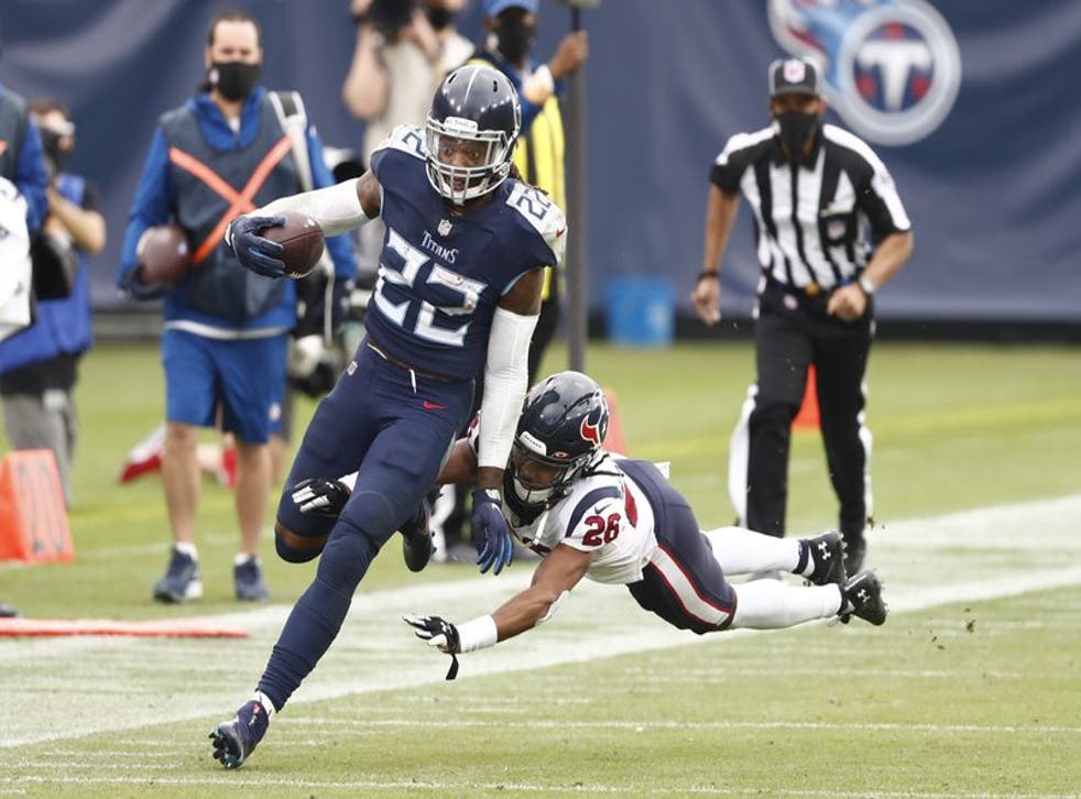 El estelar corredor de Tennessee completó la primera serie ofensiva del tiempo extra con un acarreo de seis yardas para decretar el 42-36 final