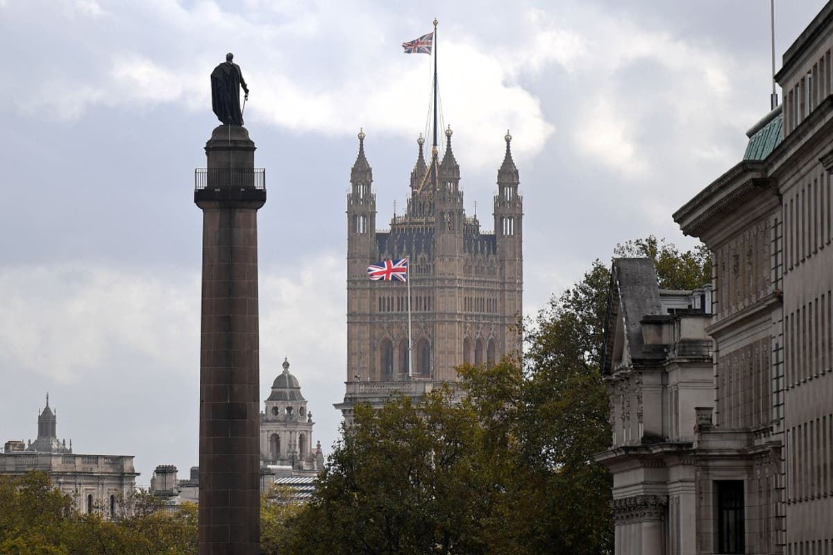 Brexit: Peers inflict heaviest defeat for more than 20 years over bill that will break international law