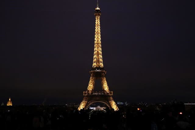Un ataque a puñaladas tuvo lugar cerca de la Torre Eiffel en París en la noche del domingo 18 de octubre.