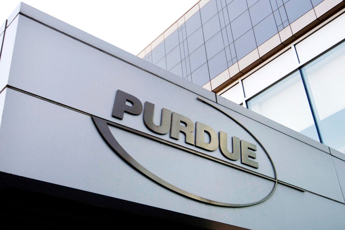 Ap exclusive: oxycontin maker to plead to 3 criminal charges