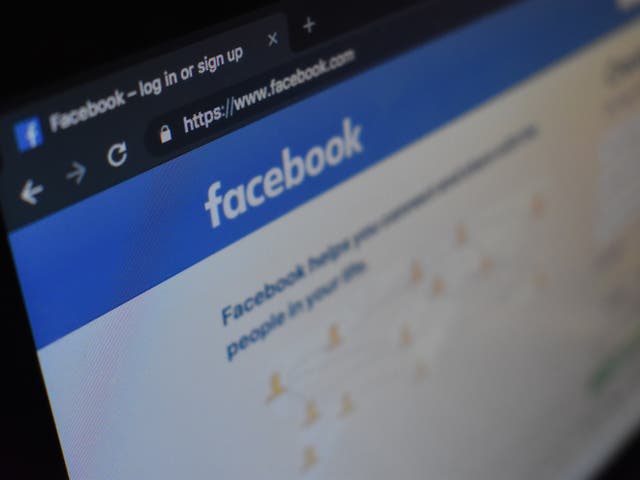 Su característica principal, llamada ‘Secret Crush’, permite
a los usuarios descubrir si tienen admiradores secretos entre sus amigos de
Facebook.