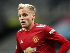 Solskjaer explains Van de Beek’s lack of United playing time