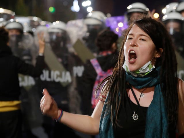 Scuffles broke out between police and protesters in Warsaw