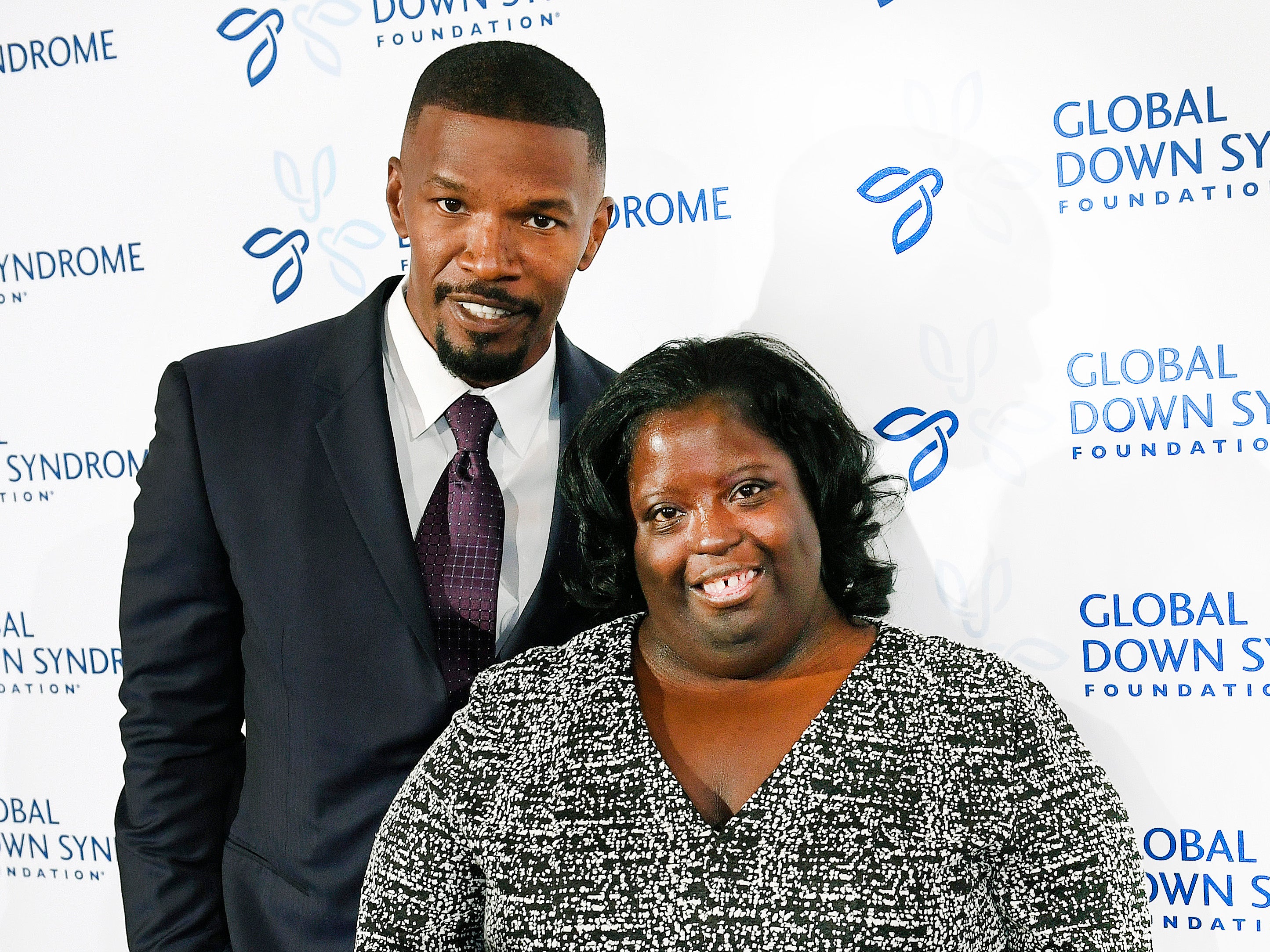Jamie Foxx says heart is shattered after sister DeOndra Dixon dies aged 36 The Independent image photo