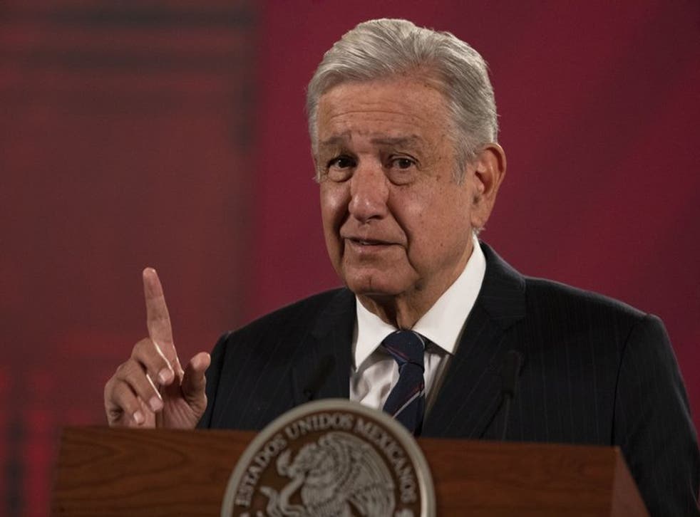 López Obrador anunció tres días de luto nacional por los fallecidos durante la pandemia.