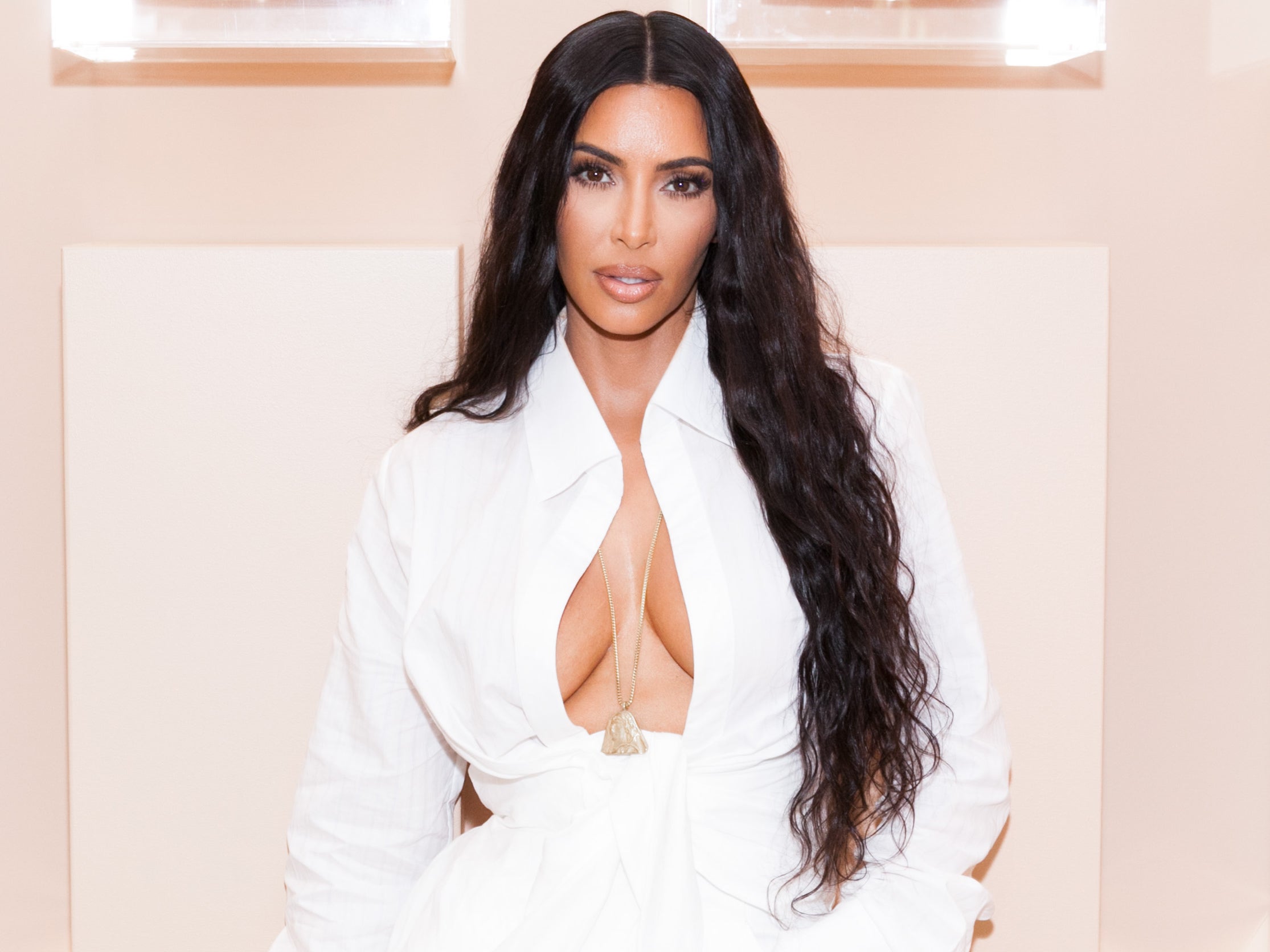 kim-kardashian-called-tone-deaf-after-flying-friends-to-private-island-for-birthday-party