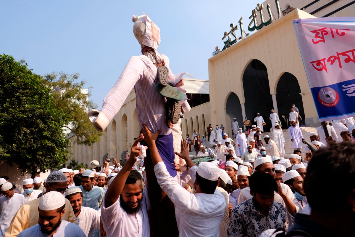 Hundreds of Muslims hold anti-France protest in Bangladesh over Prophet Muhammad cartoons